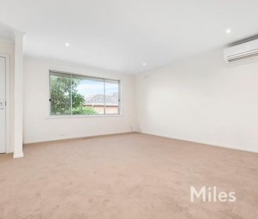 1/13 Ellesmere Parade, Rosanna - Photo 2