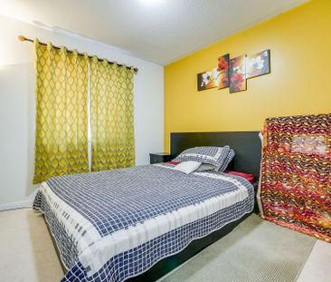 For Lease - 330 Schreyer Crescent, Milton, Ontario - Photo 3