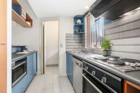 One bedroom apartment with parking - Photo 4