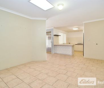4x 2 Property with Powered Shed! - Photo 4