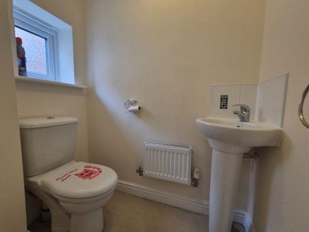 3 bedroom semi-detached house to rent - Photo 5
