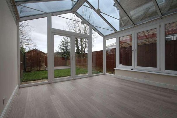 Dalby Gardens, Maidenhead, Berkshire, SL6 - Photo 1