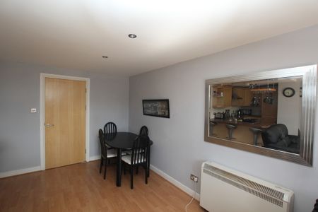2 Bedroom APARTMENT, Chester - Photo 3