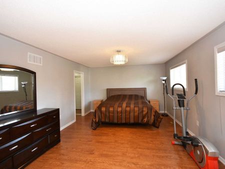 For Lease - 22 Kershaw Street, Brampton, Ontario - Photo 3