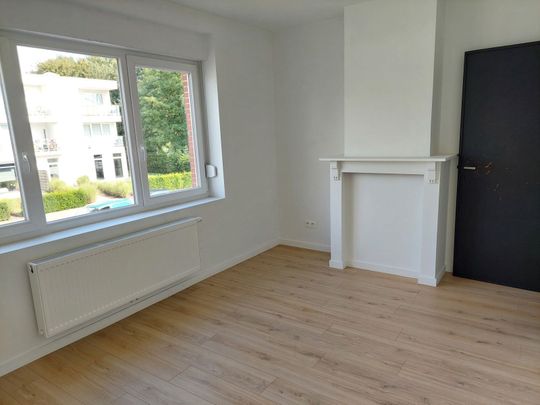 Ruime gezinswoning met 3 slaapkamers en aangename tuin - Photo 1