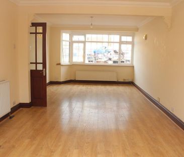 3 bedroom House To Let - Photo 1