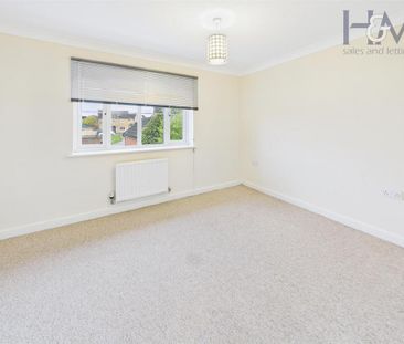 3 bedroom semi-detached house to rent - Photo 4