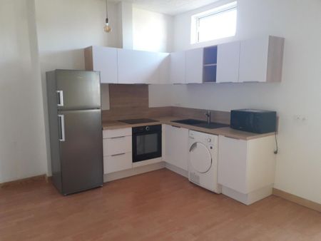 Location Appartement 2 pièces 65m² LA TREMBLADE 17390 - Photo 4