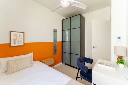 Calle de Fuencarral, Madrid, Community of Madrid 28010 - Photo 5