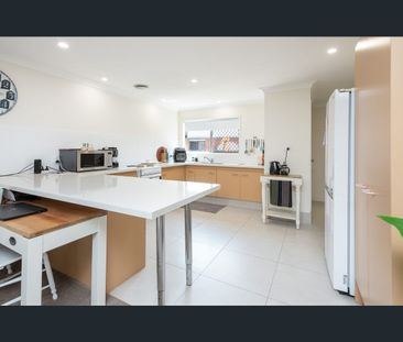 1/14 Scoter Avenue, Paradise Point, Qld 4216 - Photo 6