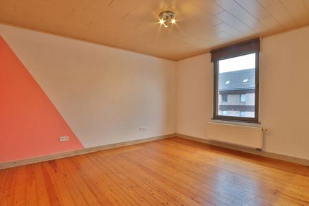 Woning met 2 slpks en terras in Melsele te huur! - Photo 3