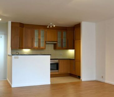 Appartement te huur in Brussel voor € 1.100 met 2 slaapkamers - Photo 4