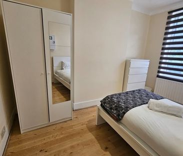 Room in a Shared House, Canterbury Road, CR0 - Photo 4