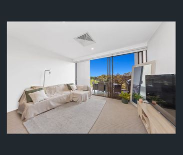 Bright & Modern Apartment with Resort Facilities - Photo 2