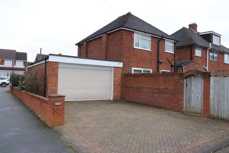 3 bedroom detached house to rent - Photo 4