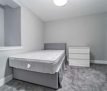 7 bedroom apartment to rent - Photo 1