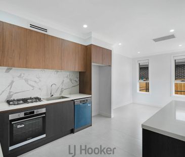 NEAR NEW MODERN GRANNY FLAT!!! - Photo 2