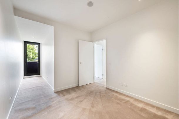 Contemporary Living in the Heart of South Yarra – Stylish, Convenient, and Tranquil - Photo 1