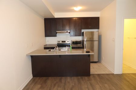 For Lease - 45 Heron Park Place Unit# 5, Toronto, Ontario - Photo 4