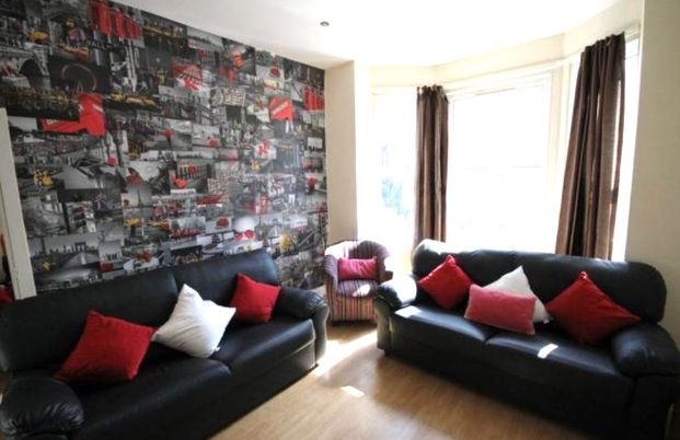 7 Bed - 12 Ebberston Terrace, Hyde Park, Leeds - LS6 1AU - Student - Photo 1