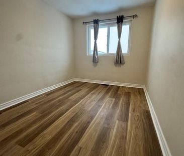 For Lease - 39 Franson Crescent, Toronto, Ontario - Photo 2