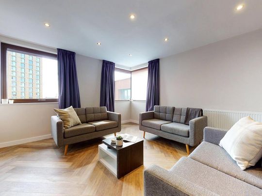 3 bedroom apartment to rent - Photo 1