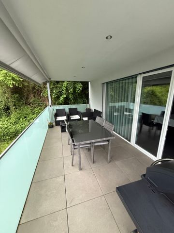 Grand appartement moderne avec balcon - Photo 5