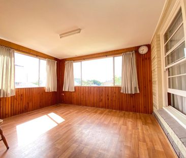 356 Kingsgrove Rd, Kingsgrove NSW 2208 - House For Rent | Domain - Photo 2