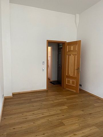 *Einraumwohnung höchster Qualitätsverbauung* mit EBK, Balkon, Echtholzelemente und SP - Photo 4