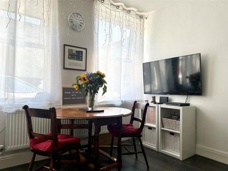 2 bedroom house to rent - Photo 2