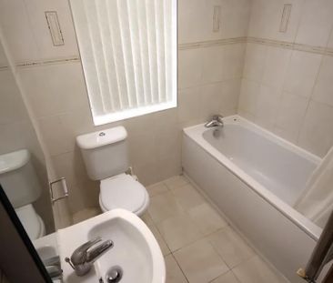5 bedroom terraced house to rent - Photo 3