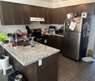 For Lease - 73 Summer Lane Unit# Upper Room1, Selwyn, Ontario - Photo 5