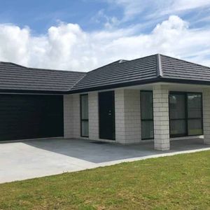 SPECIAL OF THE WEEK. One weeks free rent to ap... - Photo 2