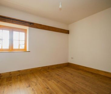 2 bedroom barn conversion to rent - Photo 3