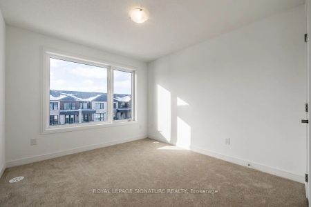 Condo Townhouse For Lease | S9052425 - Photo 3