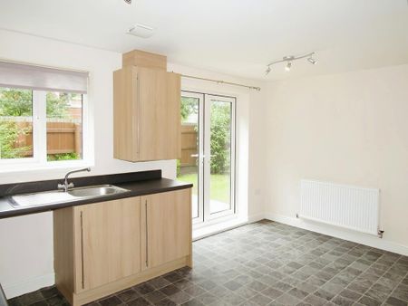 3 bedroom end of terrace house to rent - Photo 2