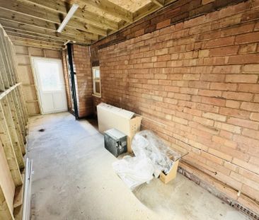 3 bedroom semi-detached house to rent - Photo 4