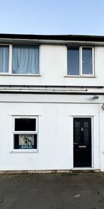 Newly Renovated 1 bed maisonette with PARKING - Photo 4