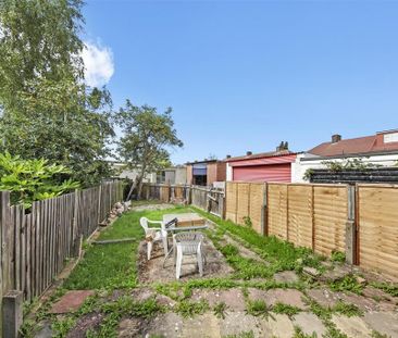 3 bedroom semi-detached house to rent - Photo 2