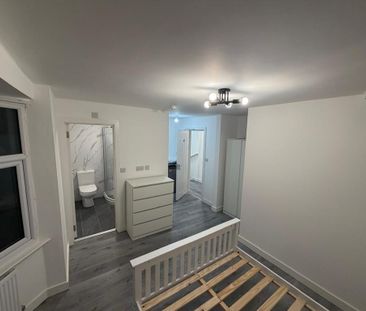 5 bedroom house of multiple occupation to rent - Photo 5