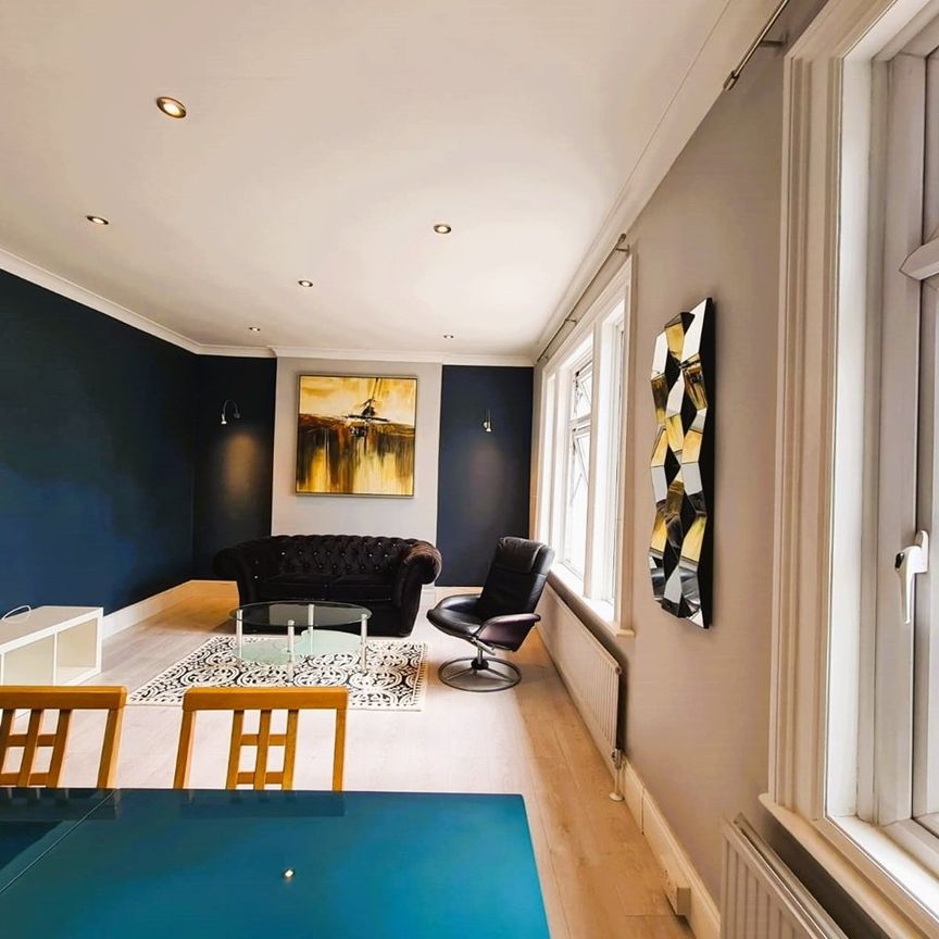 2 Bed Flat, Fairlop Road, E11 - Photo 1