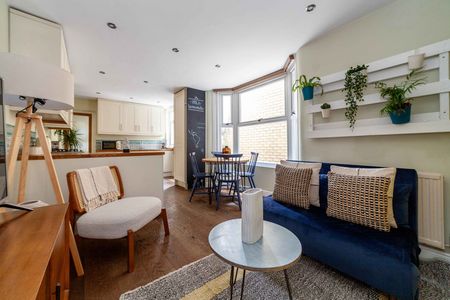 Umfreville Road - Photo 2