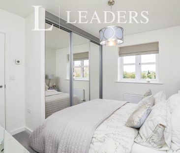 4 bedroom detached house to rent - Photo 1