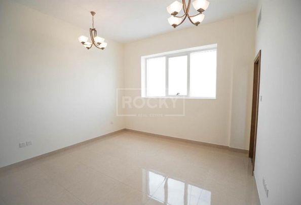 Prime and Spacious 2BHK | Chiller Free | Vacant - Photo 1