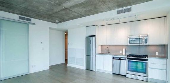 805sqft 2 bed / 2 bath CORNER UNIT - Photo 2