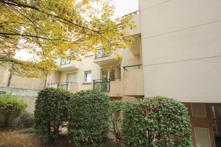 Appartement Courbevoie 1 pièce(s) 24.03 m2 - Photo 2