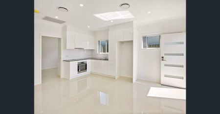 Private Two Bedroom Granny Flat - Photo 5