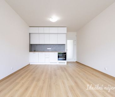 Pronájem bytu 1+kk 44 m² - Photo 2