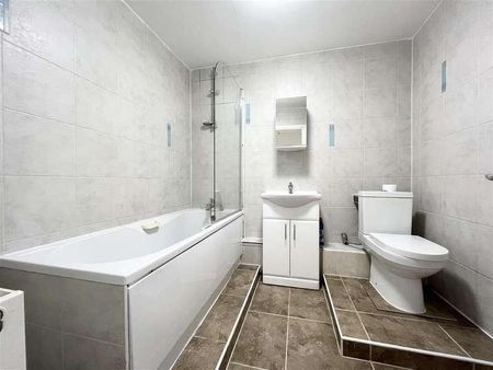 Turners Hill, Cheshunt, Waltham Cross, EN8 - Photo 4