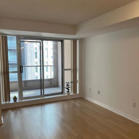 For Lease - 925 Bay Street Unit# 505, Toronto, Ontario - Photo 1
